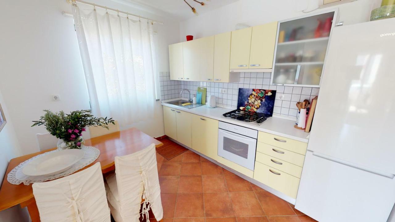 Apartment Potkonjak Povljana Exterior foto